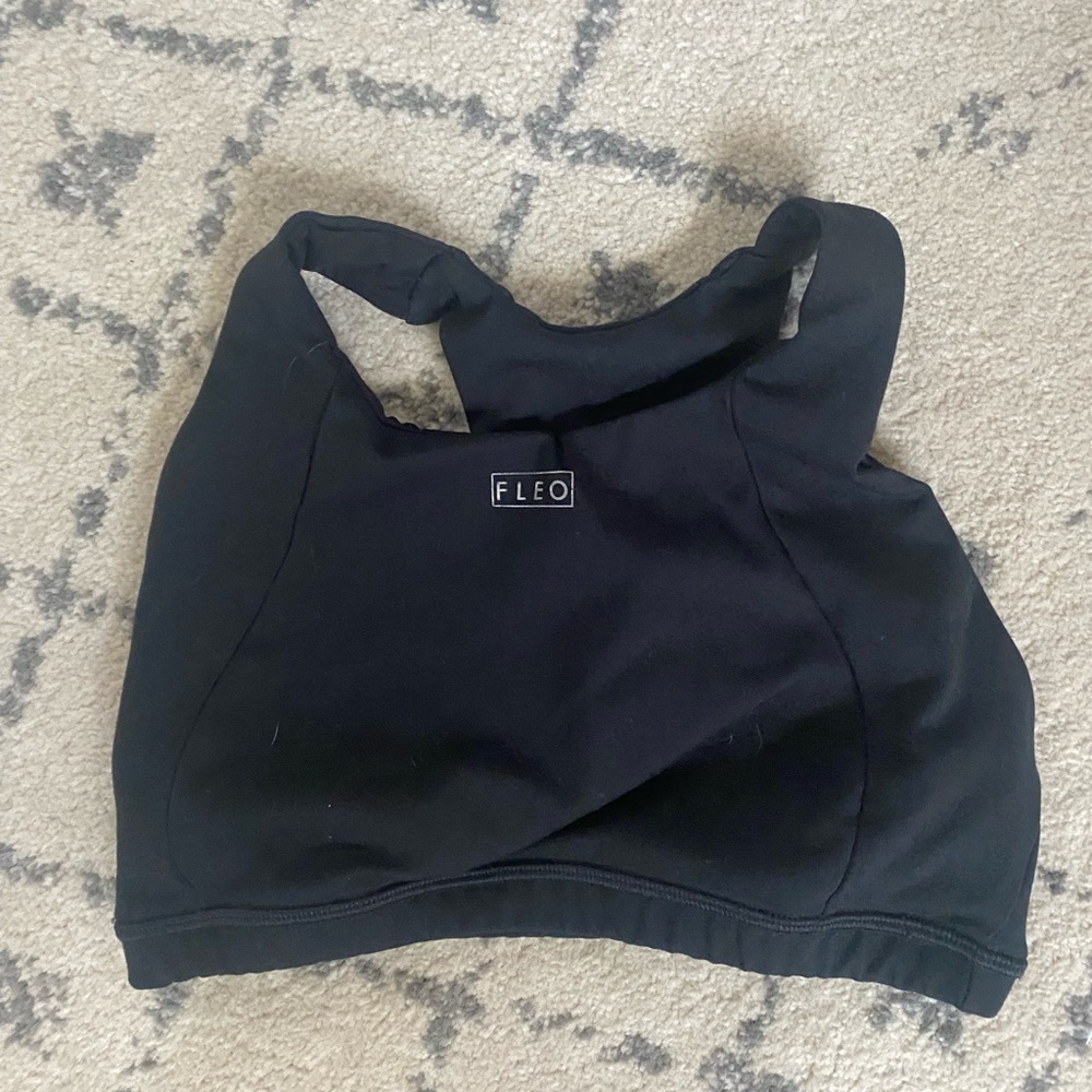 Black Fleo Jourdaine Sports Bra